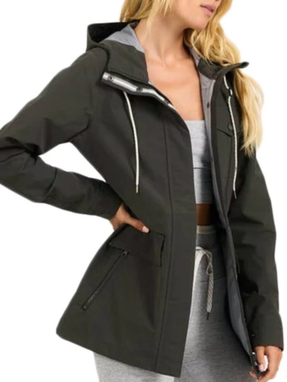 Vuori Palisades Rain Jacket in Dark Oregano- XS
